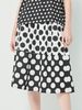 Chân váy chấm bi màu đen trắng